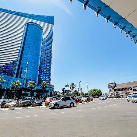 Luxury Batumi Hotel Buitenkant foto