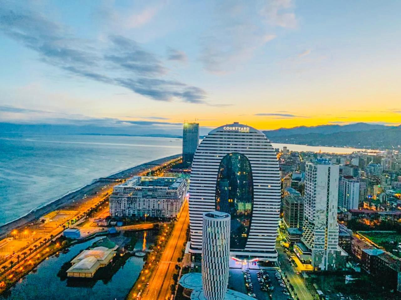 Luxury Batumi Hotel Buitenkant foto