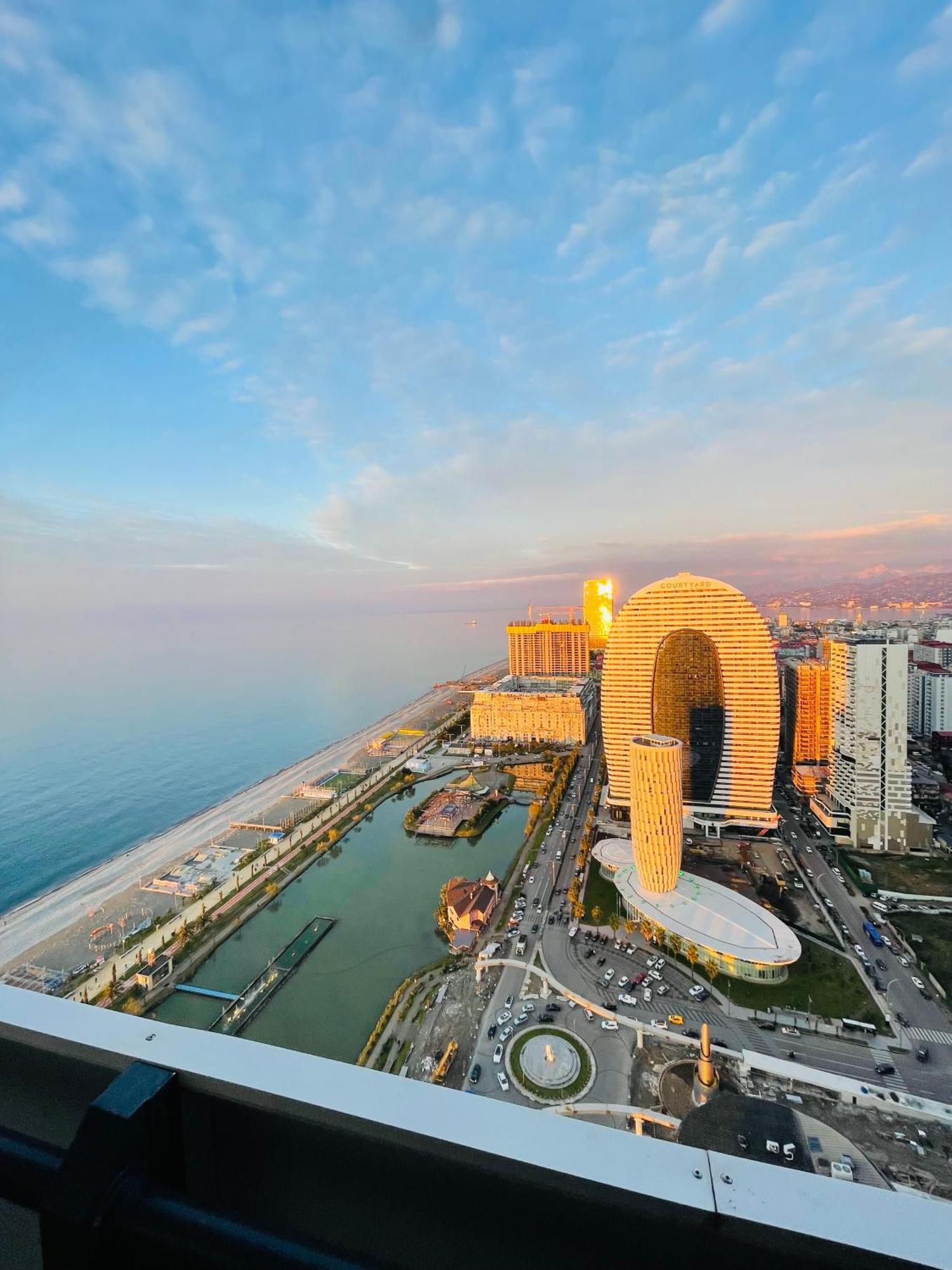 Luxury Batumi Hotel Buitenkant foto