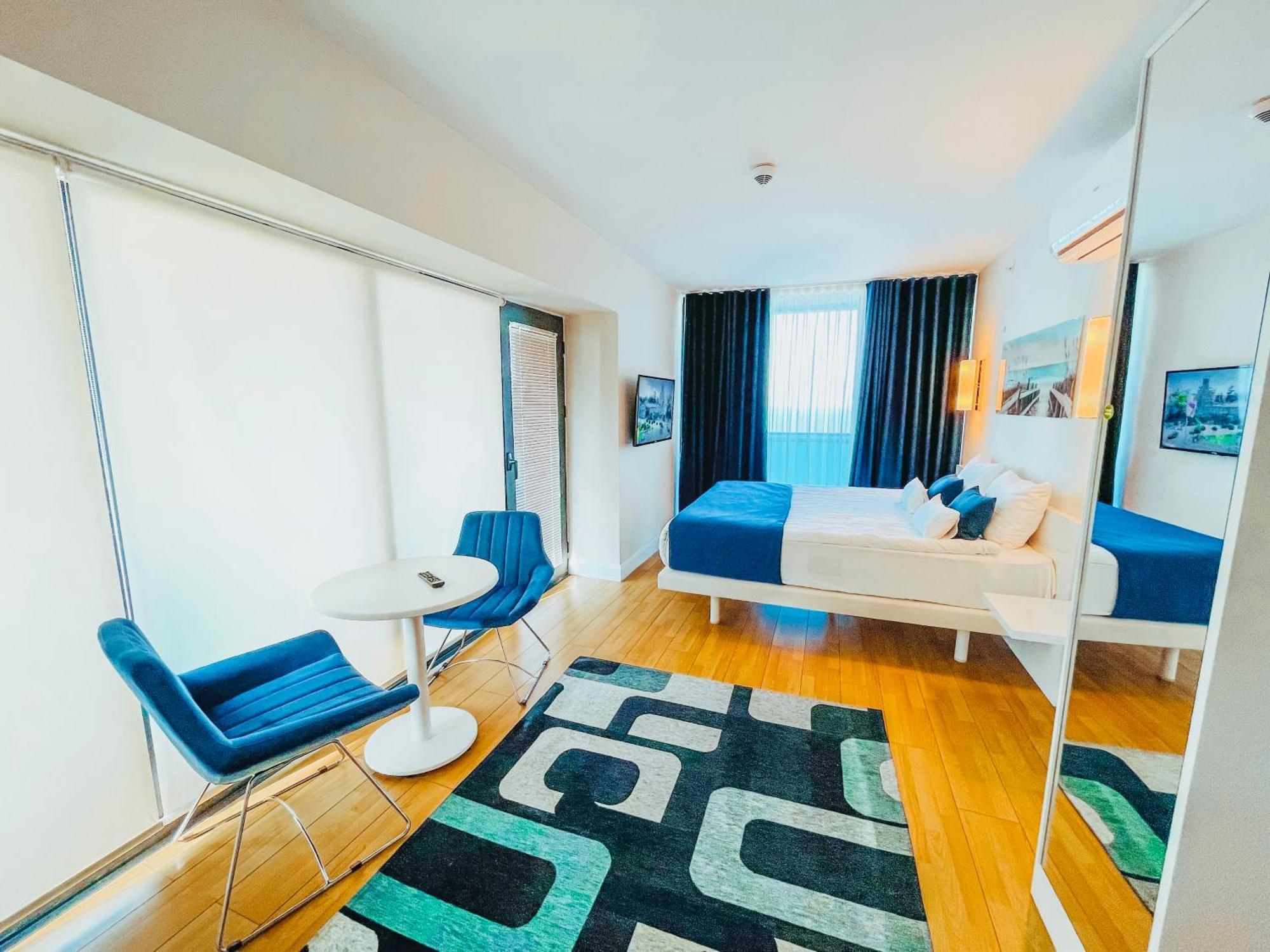 Luxury Batumi Hotel Buitenkant foto