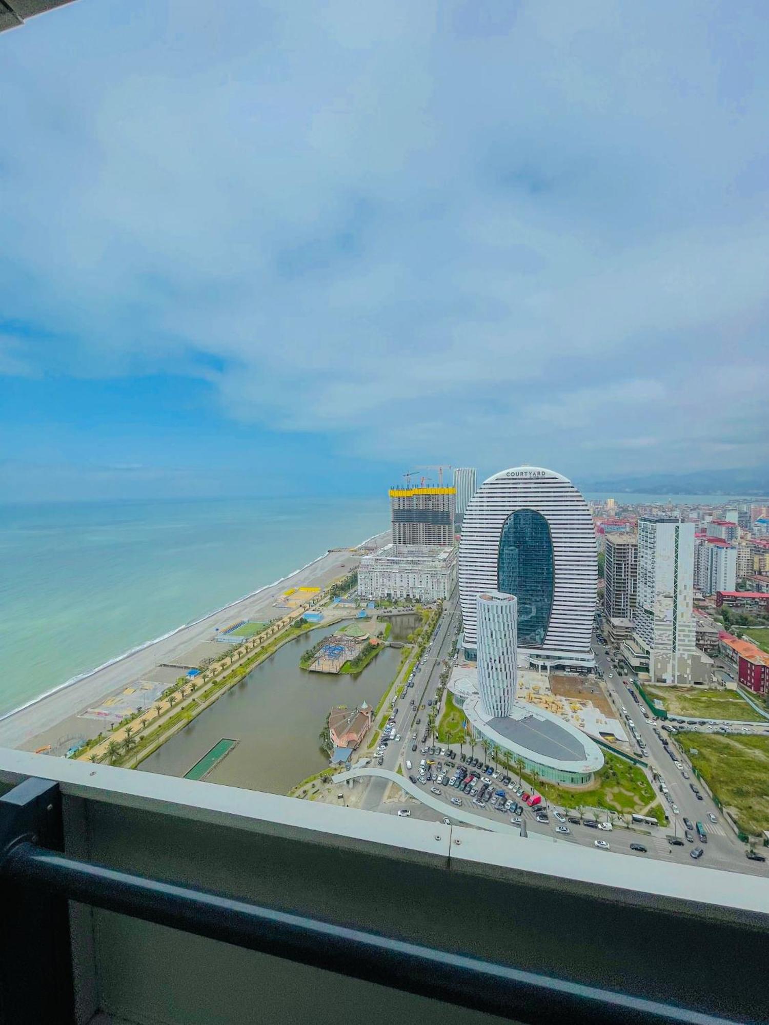 Luxury Batumi Hotel Buitenkant foto