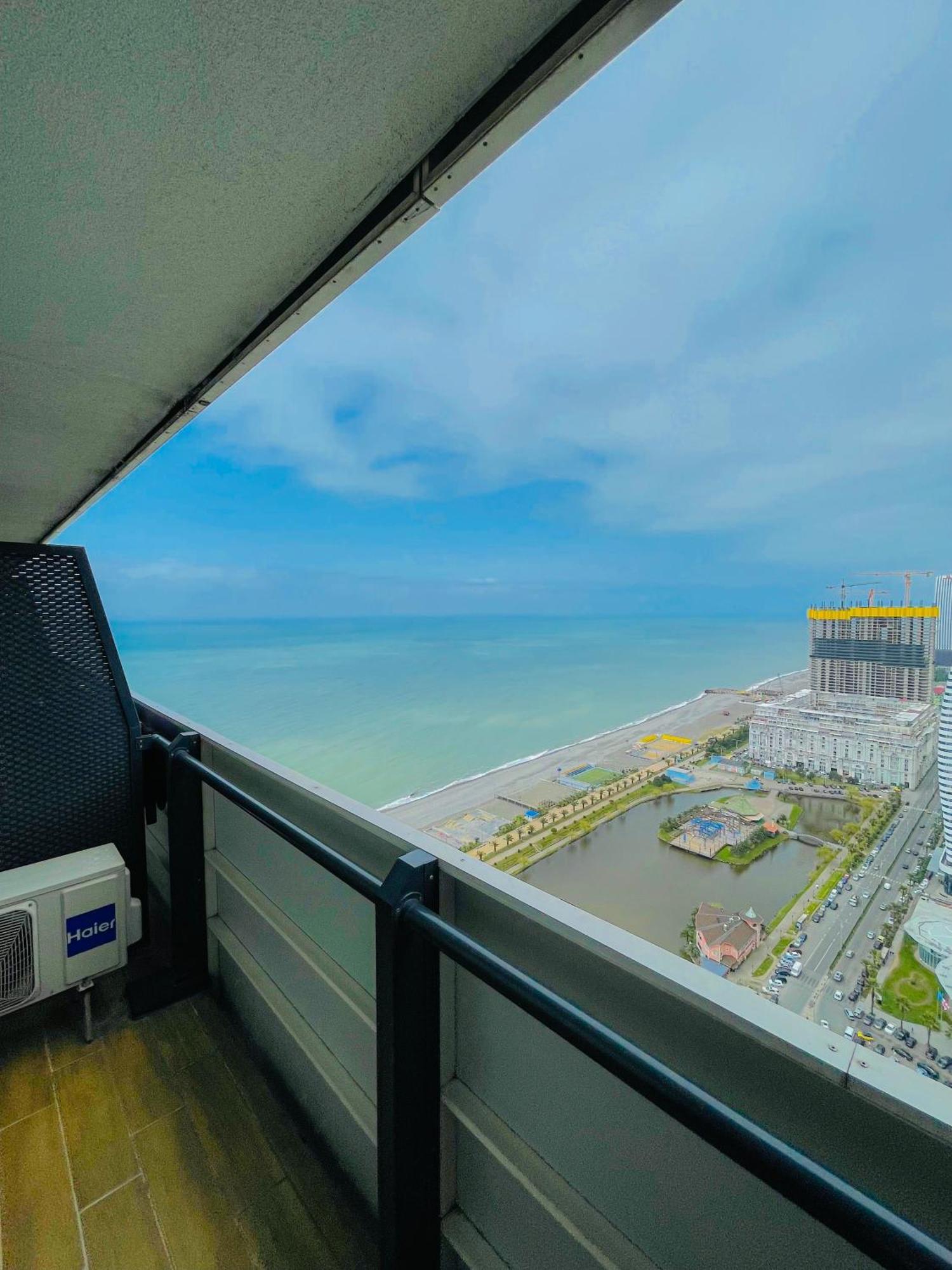 Luxury Batumi Hotel Buitenkant foto