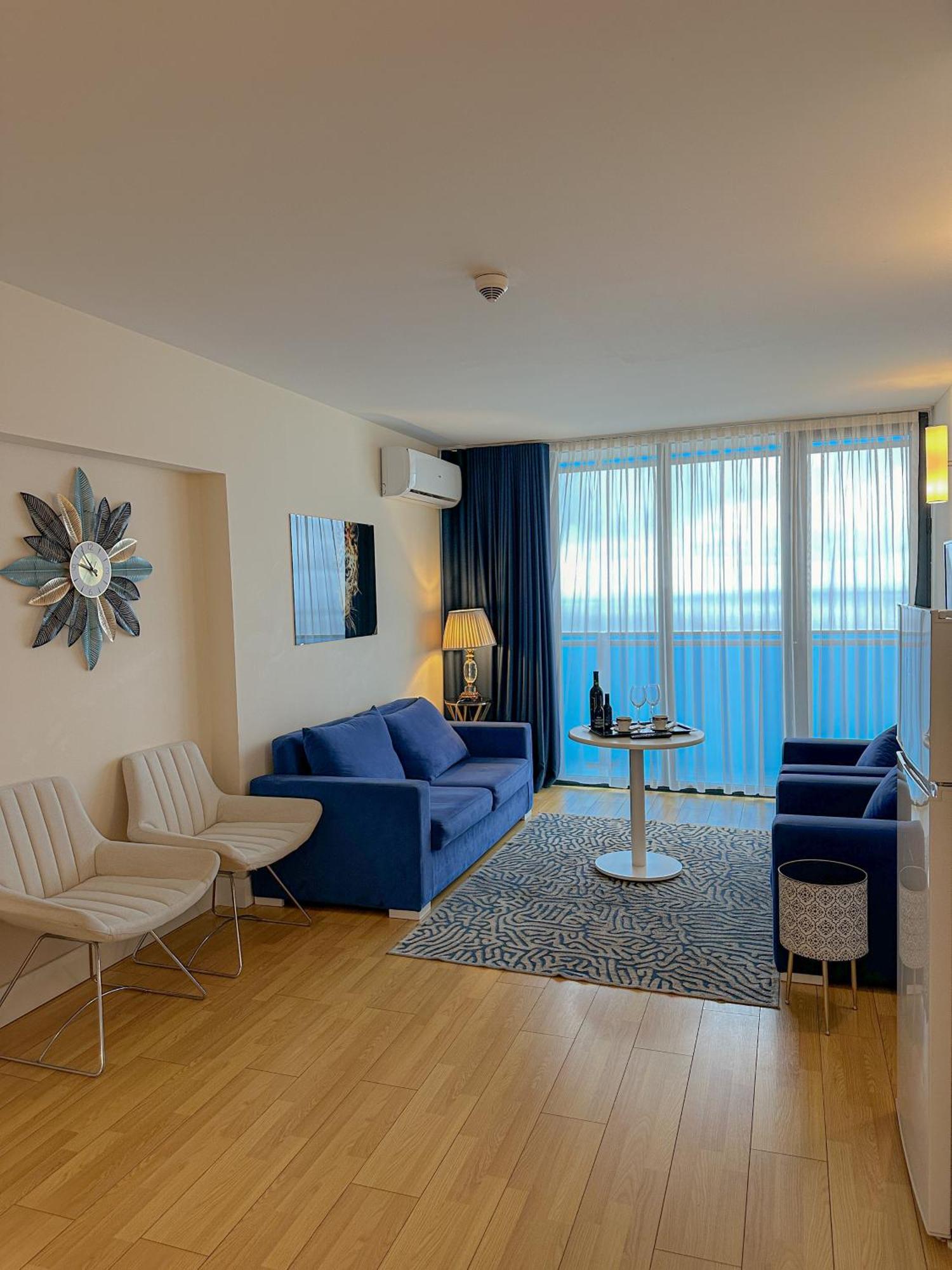 Luxury Batumi Hotel Buitenkant foto