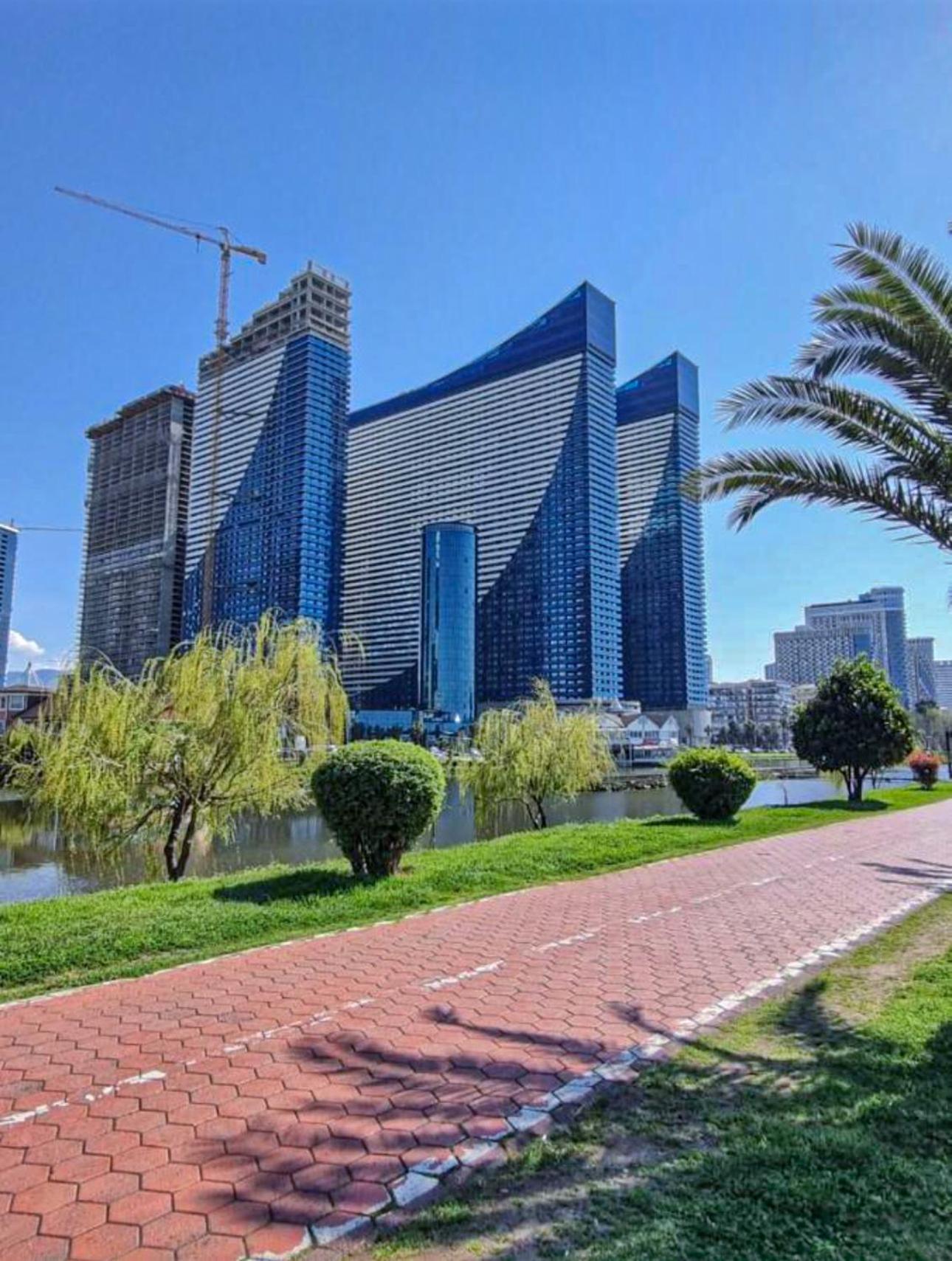 Luxury Batumi Hotel Buitenkant foto
