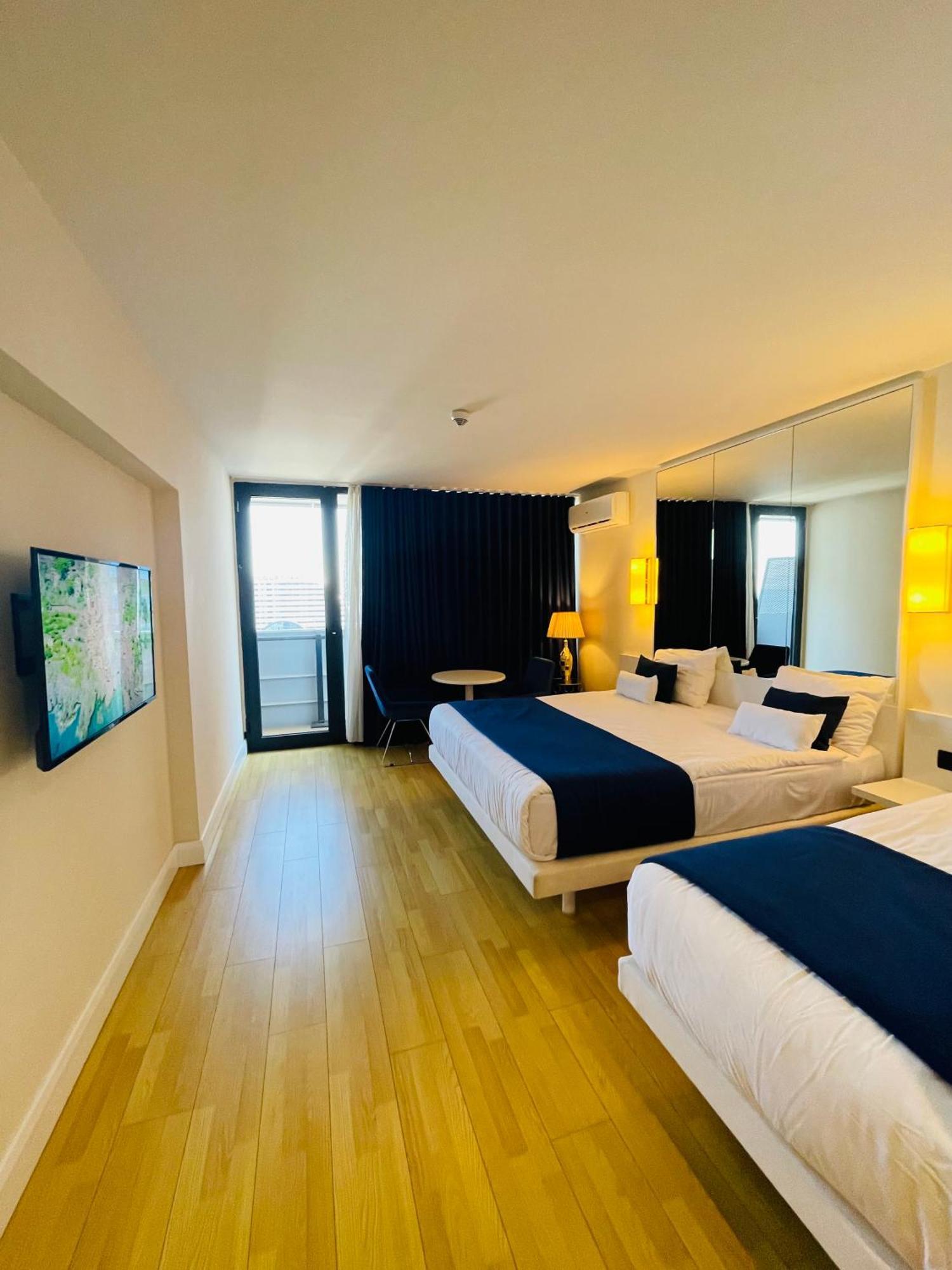 Luxury Batumi Hotel Buitenkant foto
