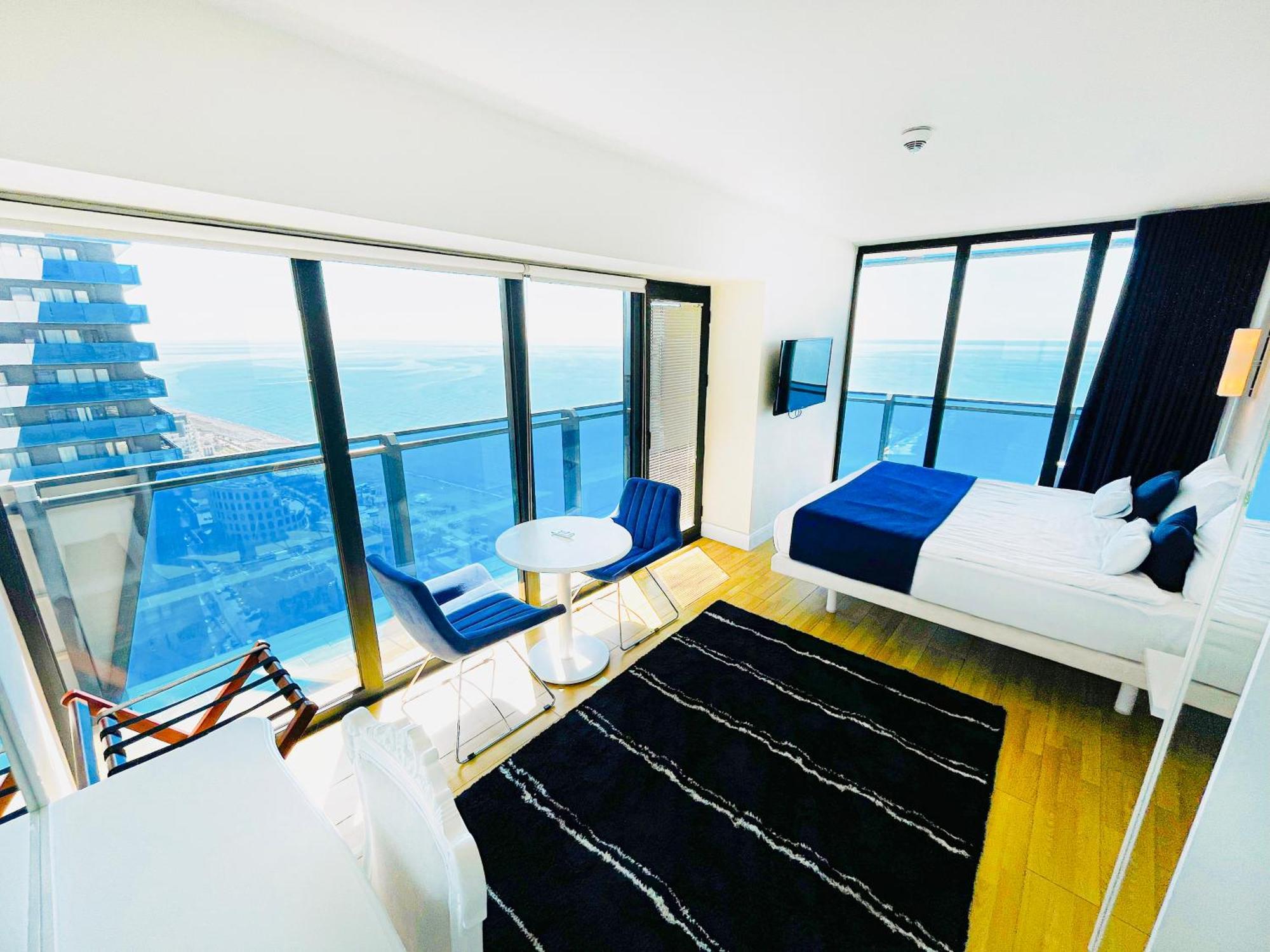 Luxury Batumi Hotel Buitenkant foto