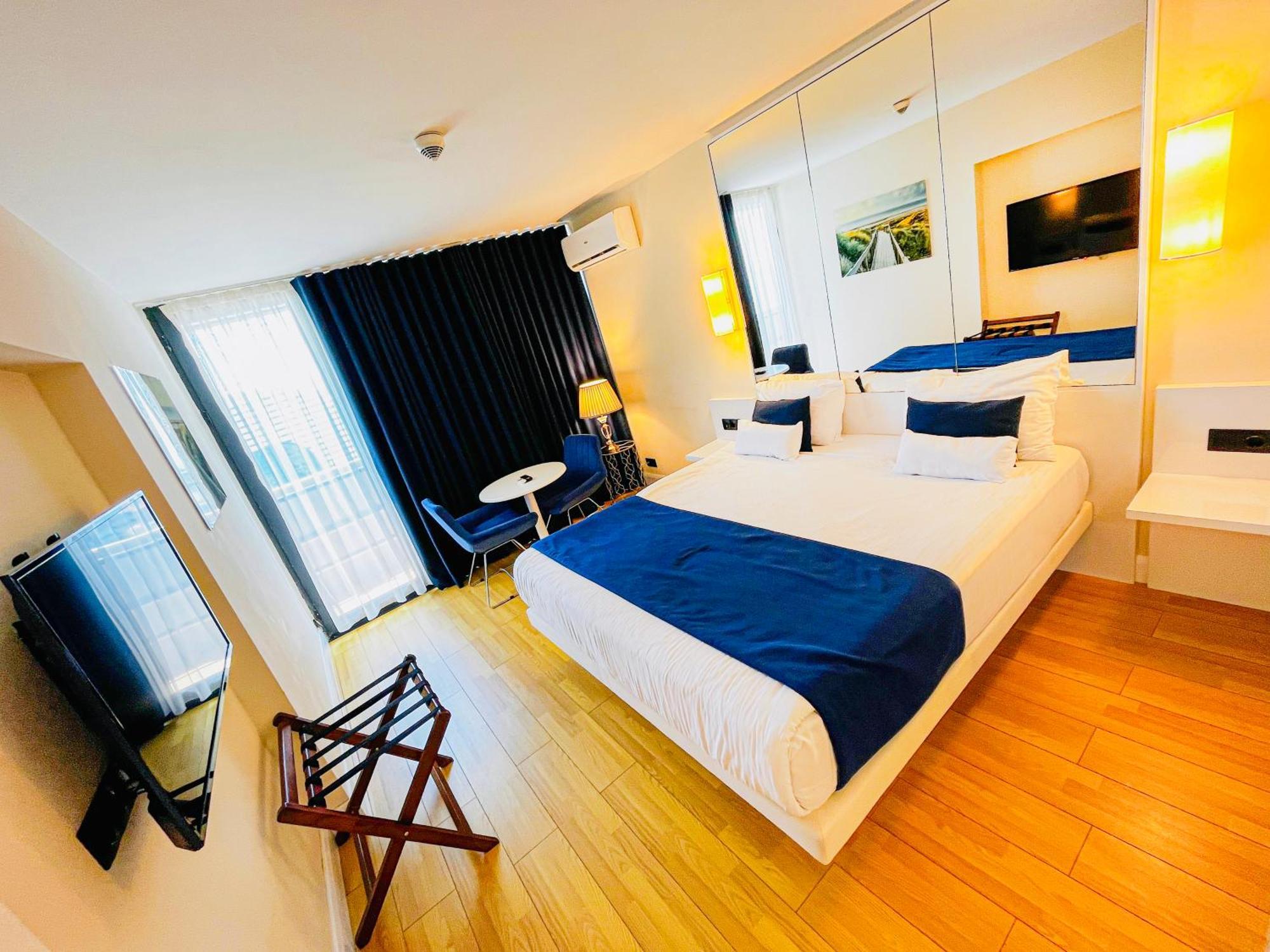 Luxury Batumi Hotel Buitenkant foto