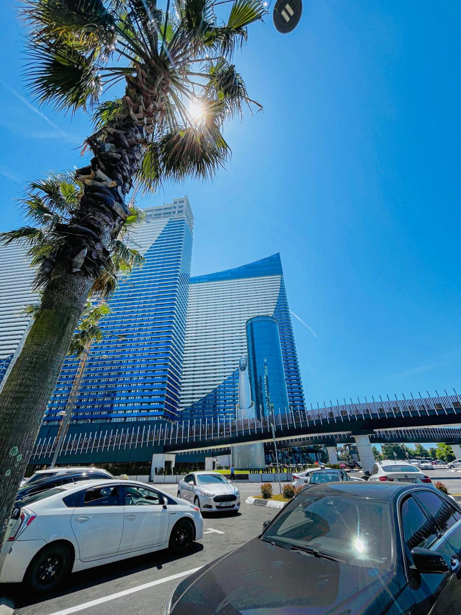 Luxury Batumi Hotel Buitenkant foto