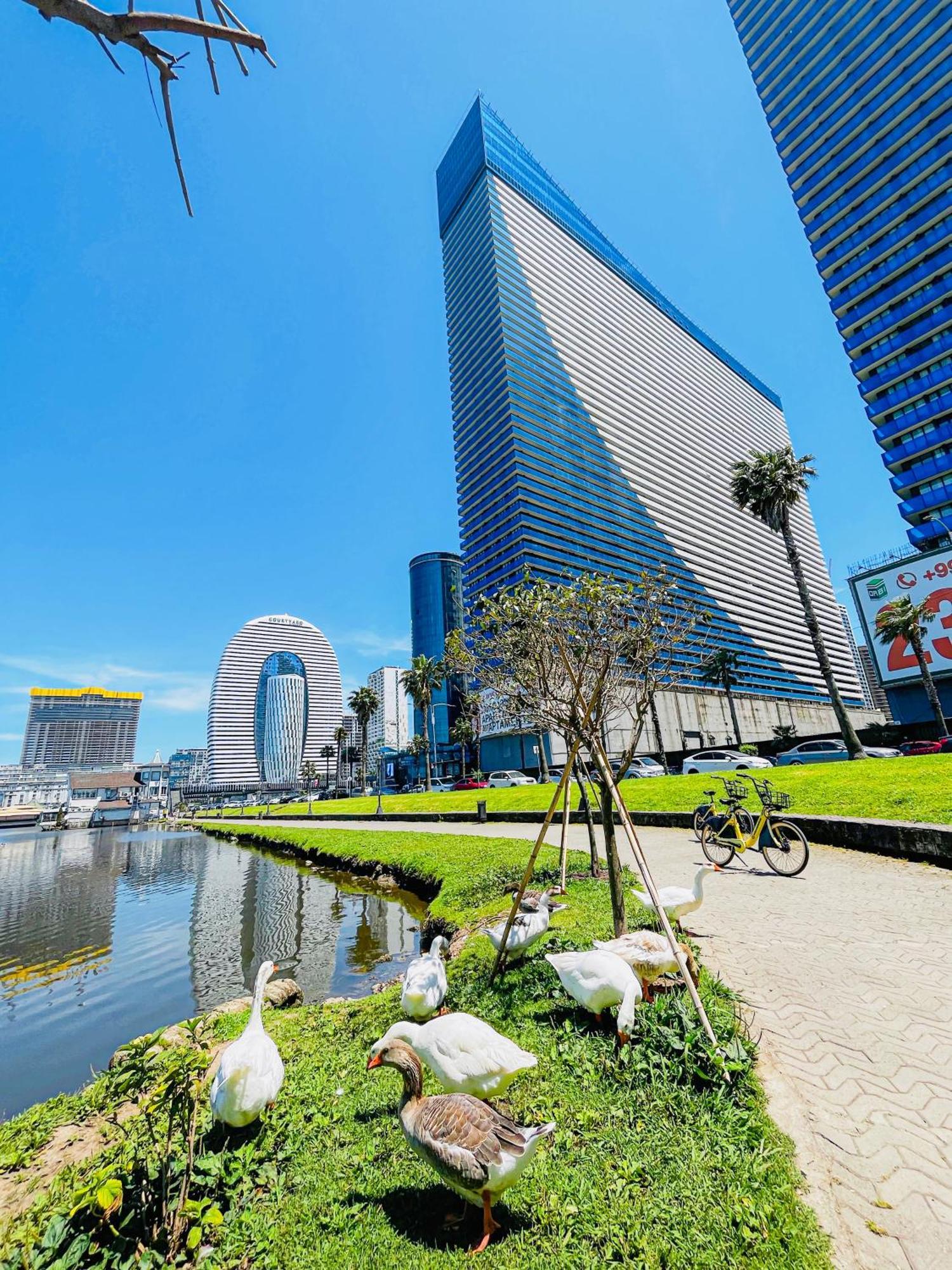 Luxury Batumi Hotel Buitenkant foto