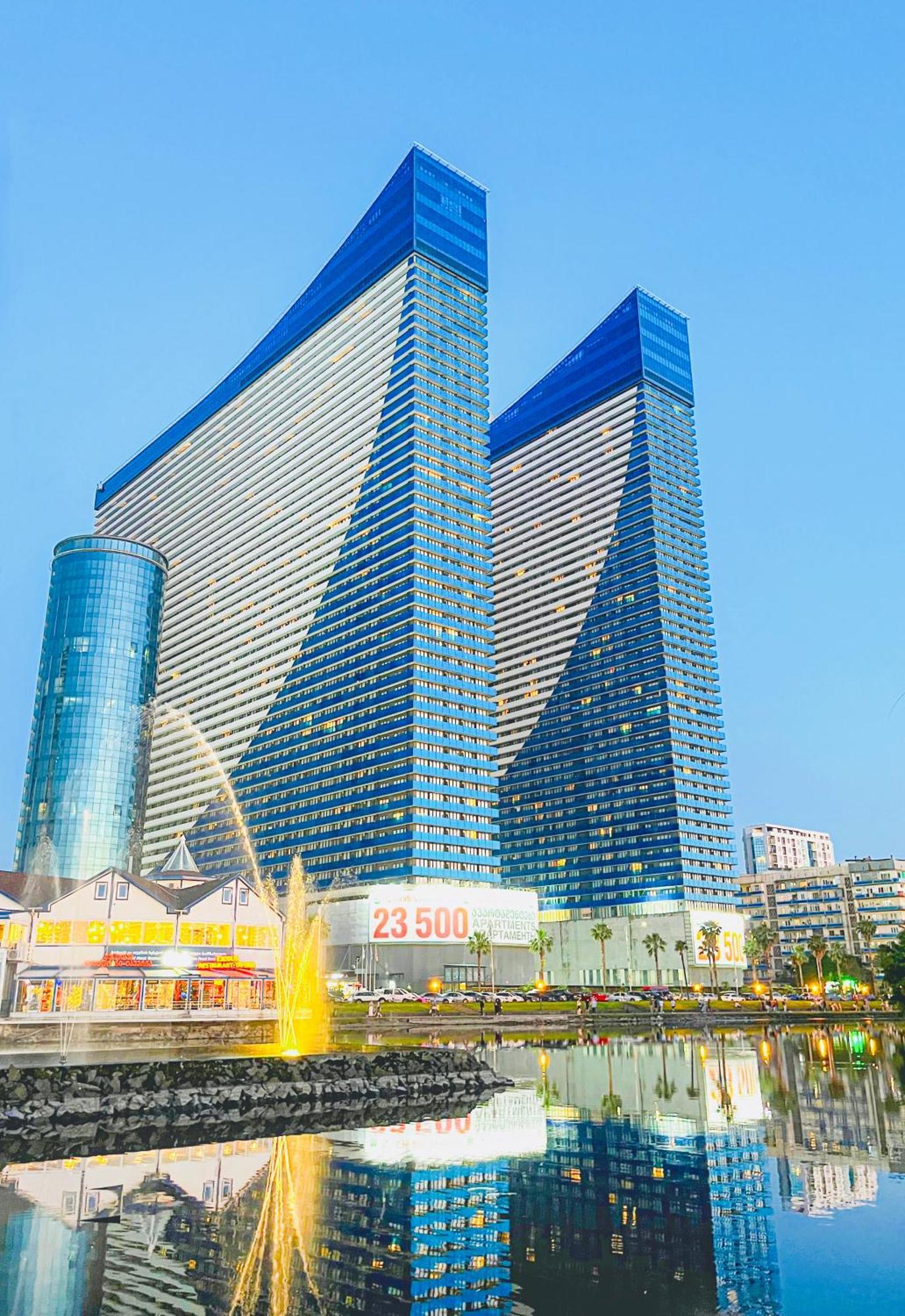 Luxury Batumi Hotel Buitenkant foto