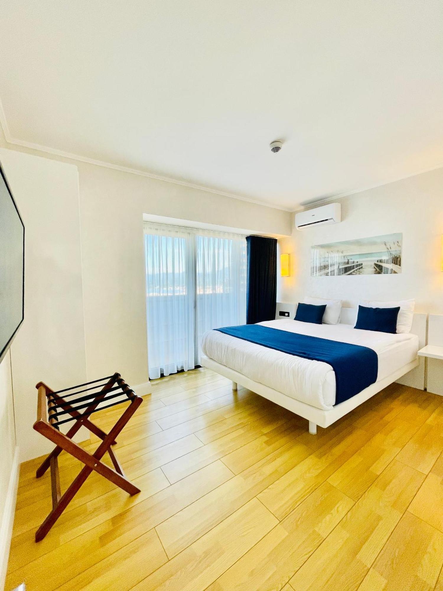 Luxury Batumi Hotel Buitenkant foto