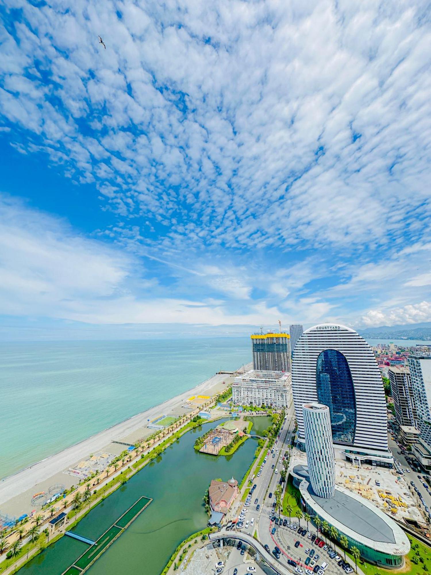 Luxury Batumi Hotel Buitenkant foto